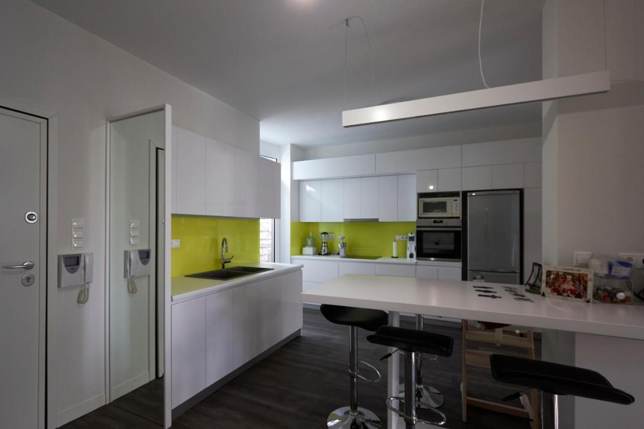 Fully Renovated, Family-Friendly Apartment, Next To A Huge Green Park, In Athens Center Exterior foto